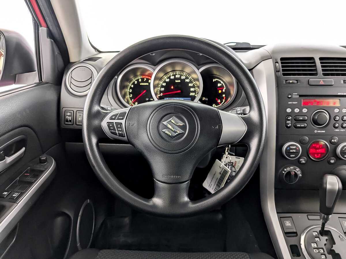 Suzuki Grand Vitara с пробегом — 2010 год. Фото: #20