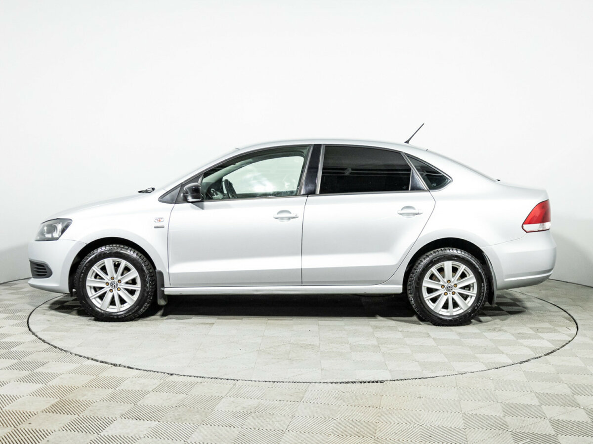 Volkswagen Polo с пробегом — 2013 год. Фото: #7
