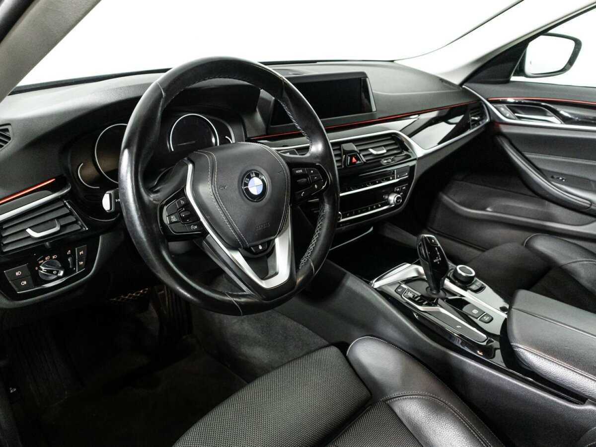 BMW 5 серии с пробегом — 2019 год. Фото: #10
