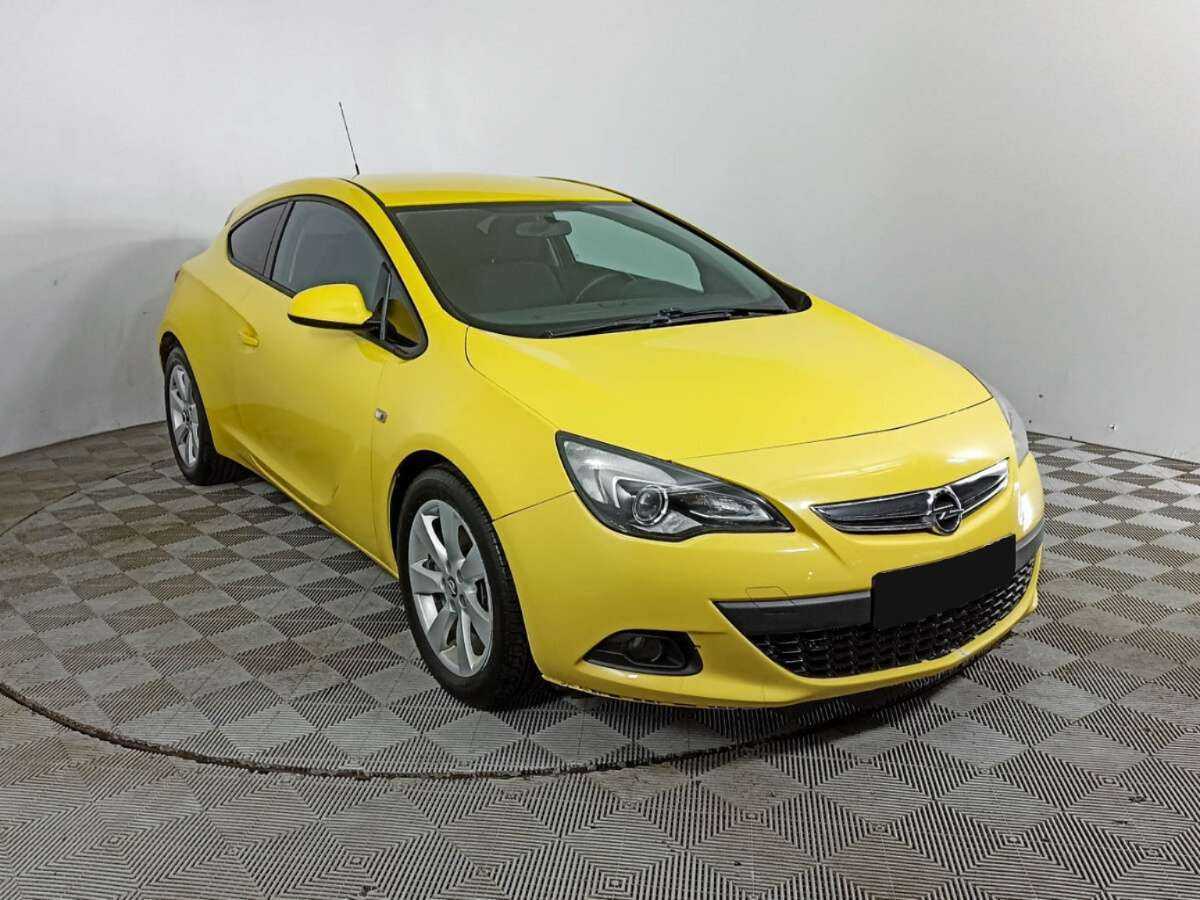 Opel Astra с пробегом — 2014 год. Фото: #2