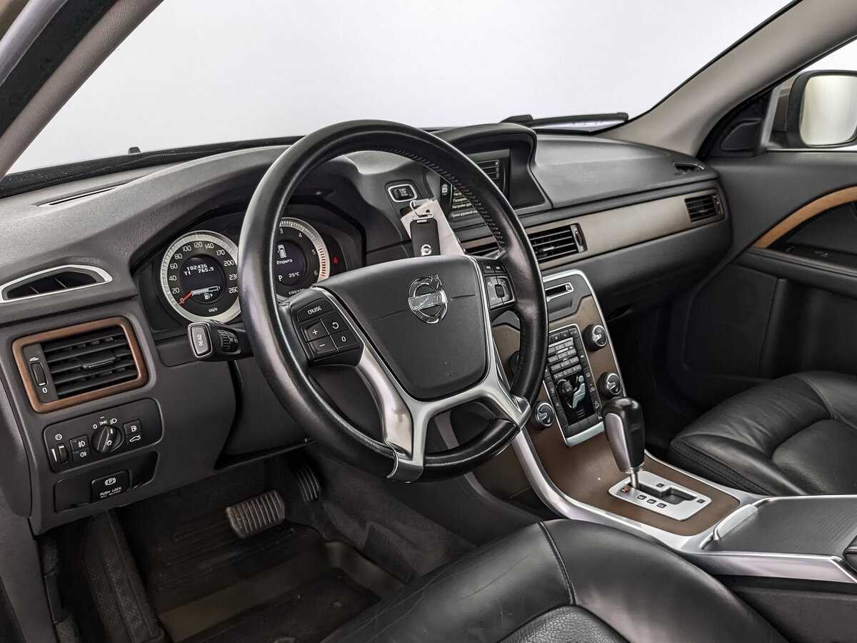 Volvo XC70 с пробегом — 2011 год. Фото: #10