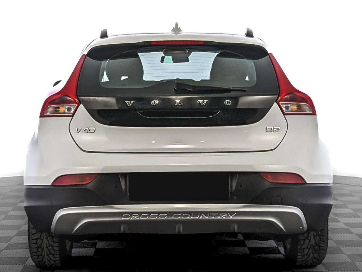 Volvo V40 Cross Country с пробегом — 2014 год. Фото: #5