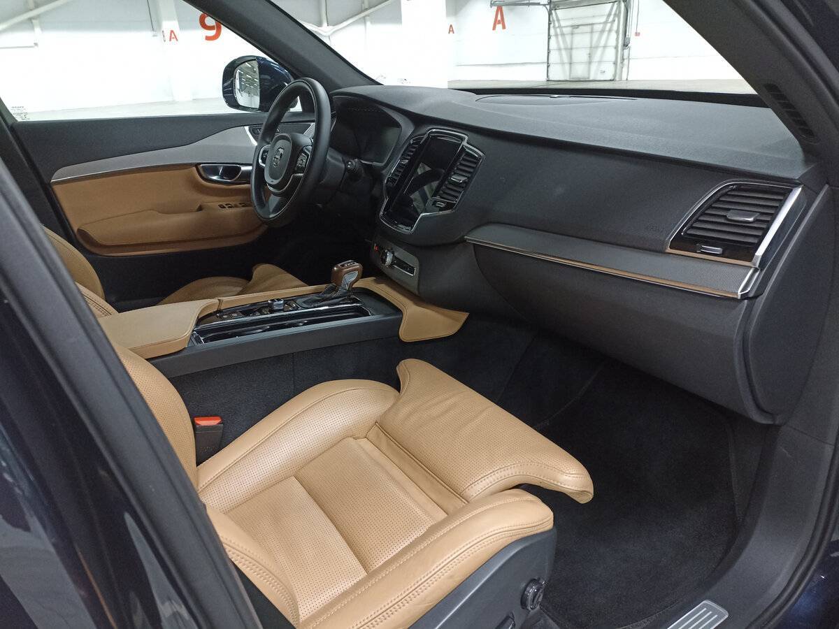Volvo XC90 с пробегом — 2017 год. Фото: #10