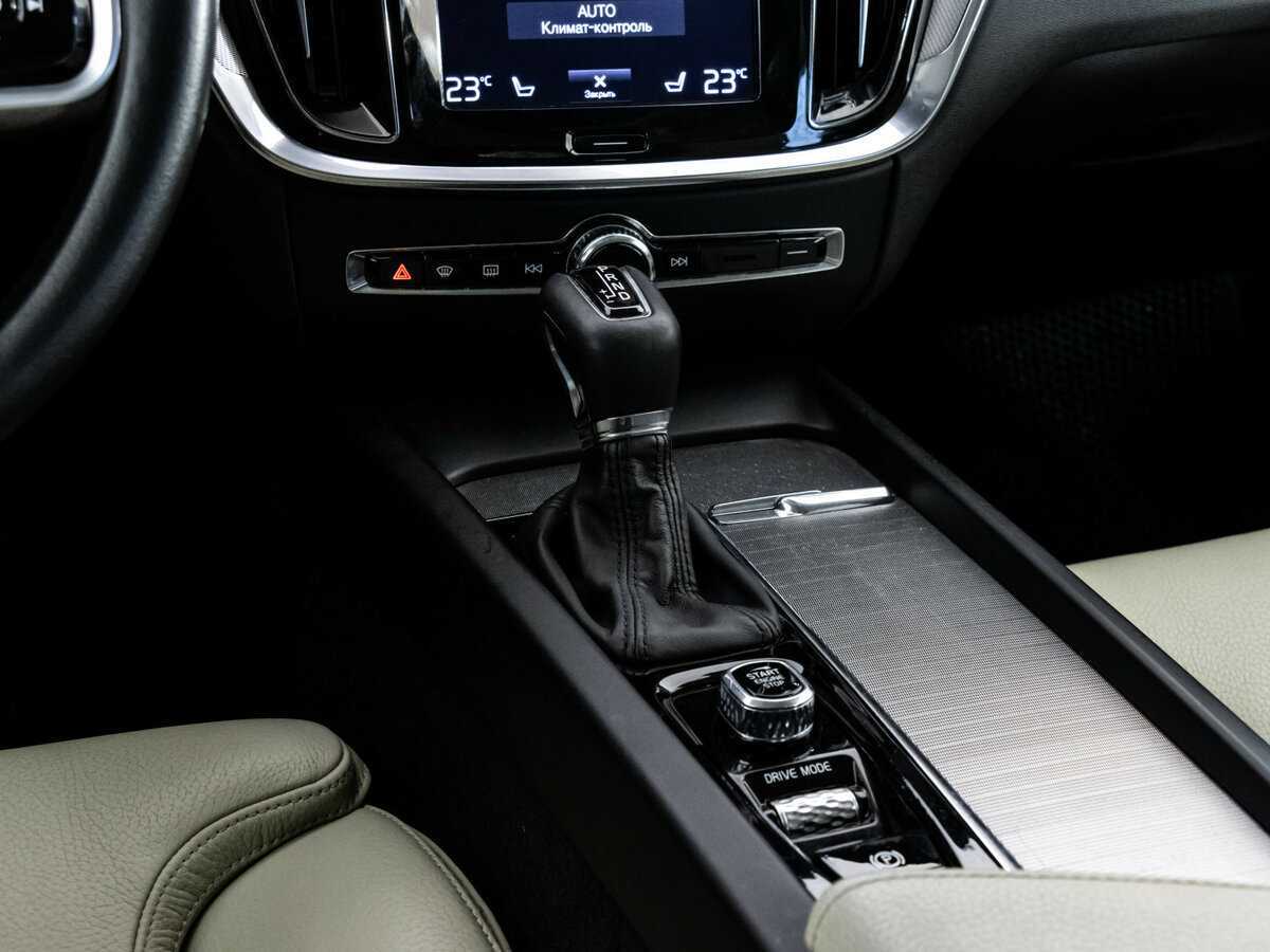 Volvo V60 Cross Country с пробегом — 2019 год. Фото: #11