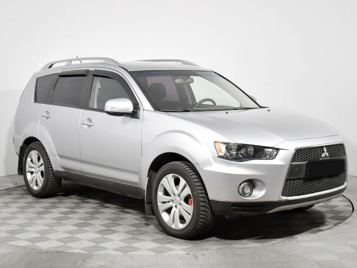 Mitsubishi Outlander с пробегом — 2010 год. Фото: #2