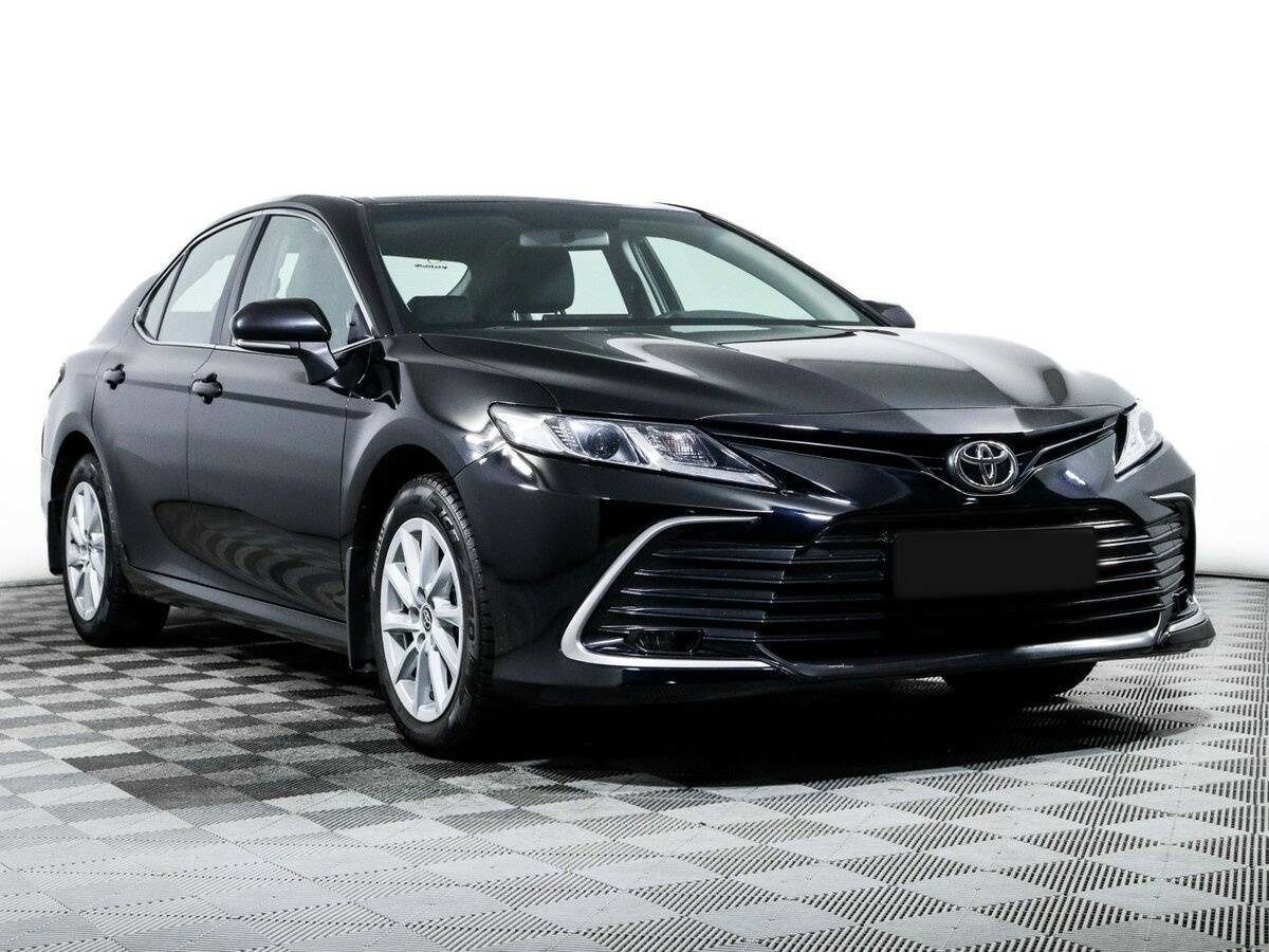 Toyota Camry с пробегом — 2021 год. Фото: #2