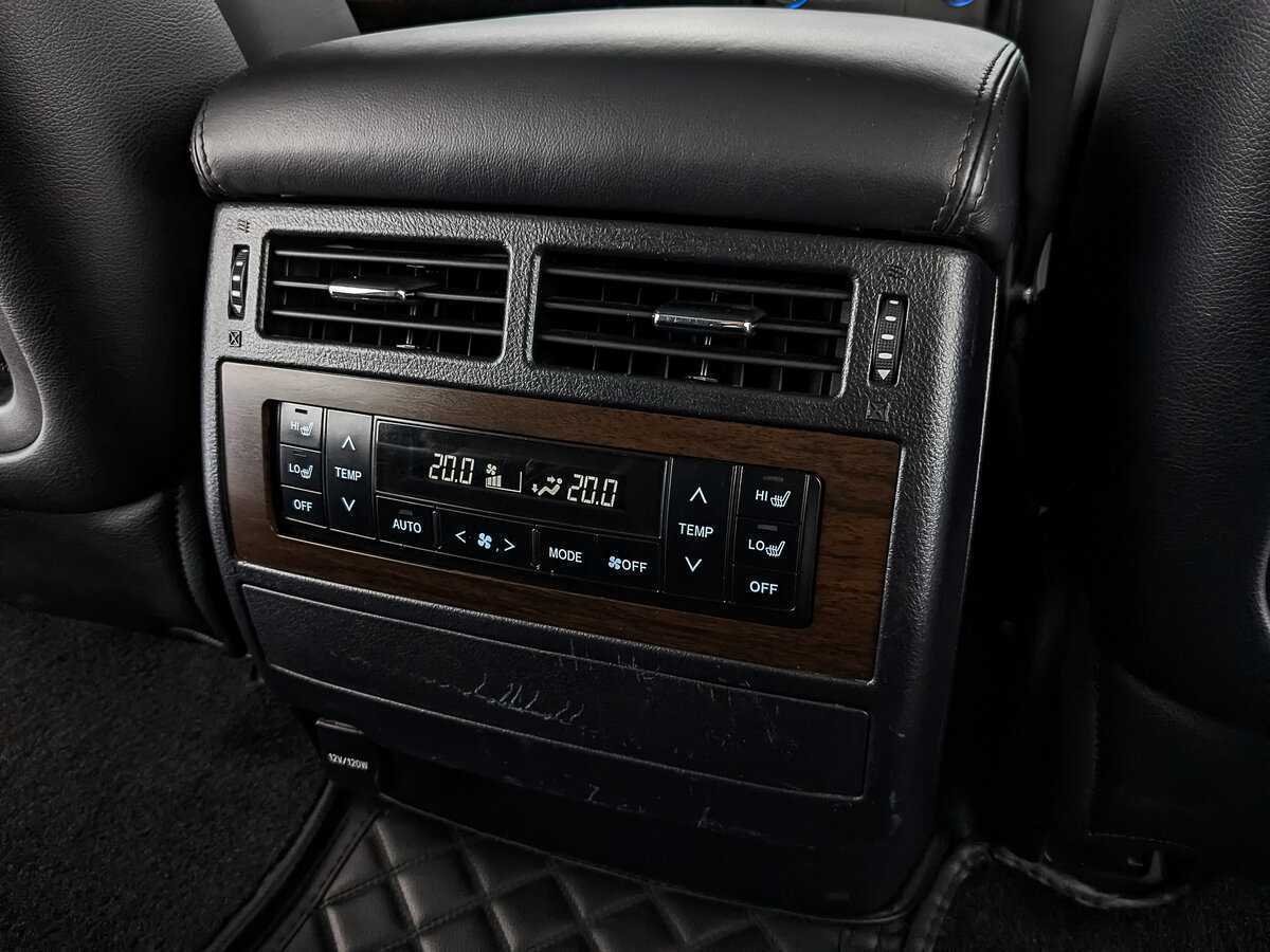 Toyota Land Cruiser с пробегом — 2016 год. Фото: #26