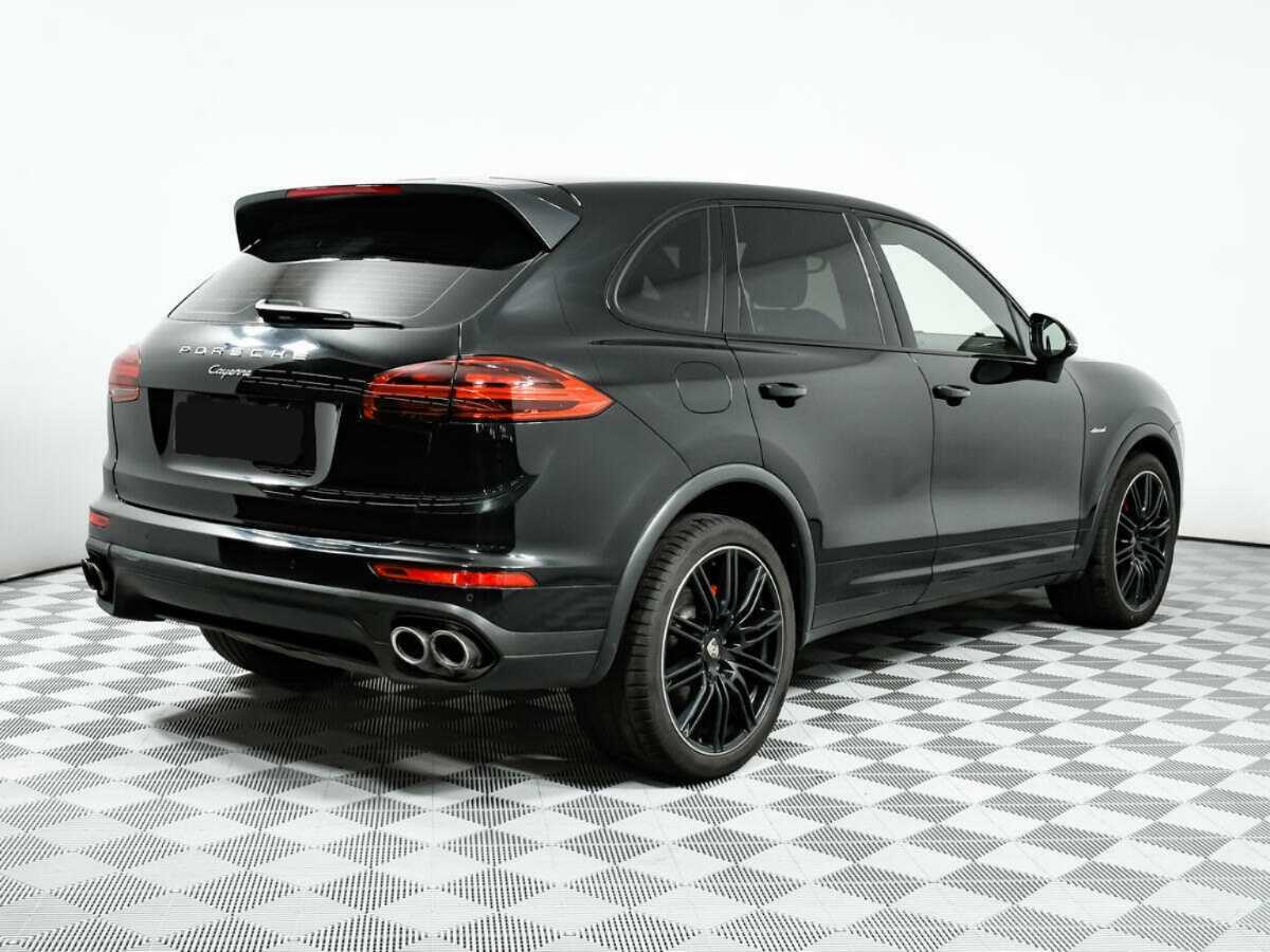 Porsche Cayenne с пробегом — 2015 год. Фото: #3