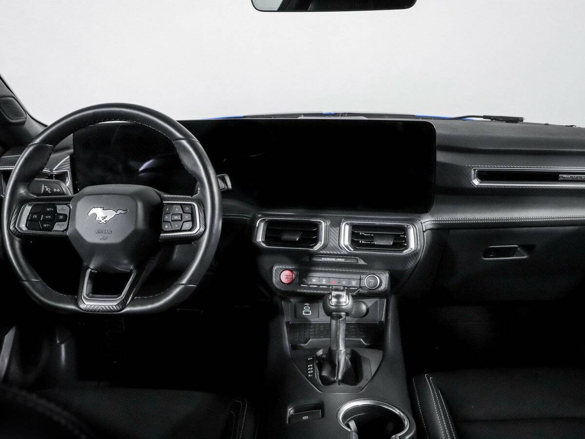 Ford Mustang с пробегом — 2024 год. Фото: #11