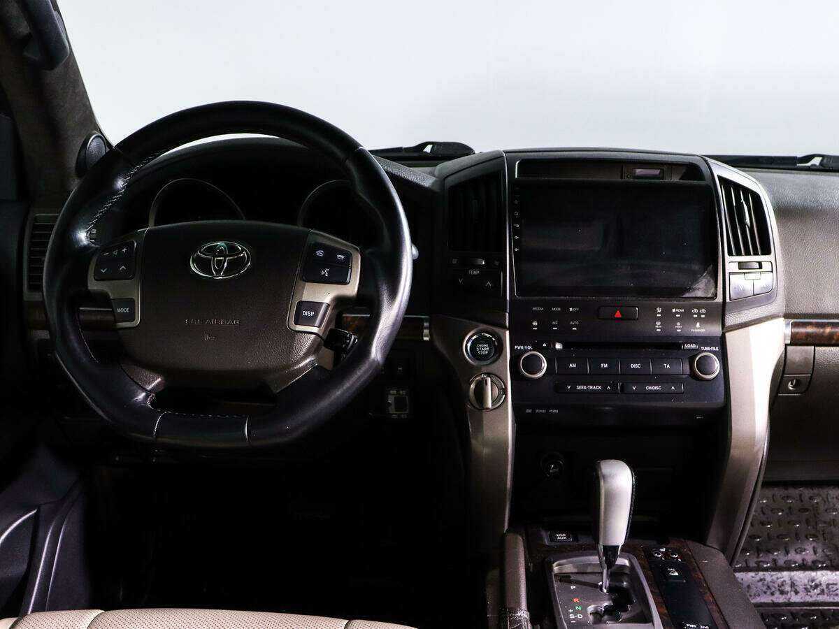 Toyota Land Cruiser с пробегом — 2008 год. Фото: #9