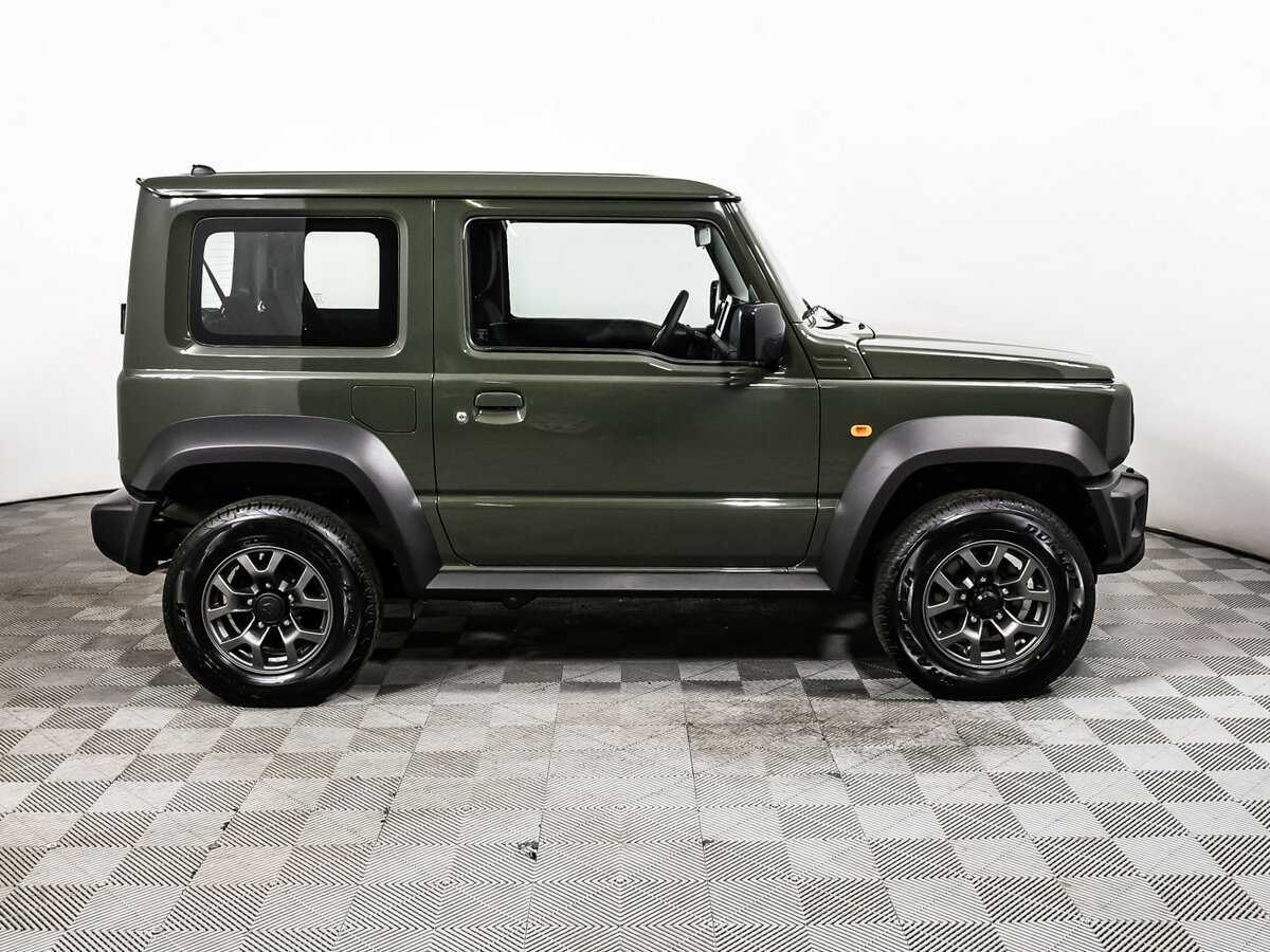 Suzuki Jimny с пробегом — 2024 год. Фото: #3