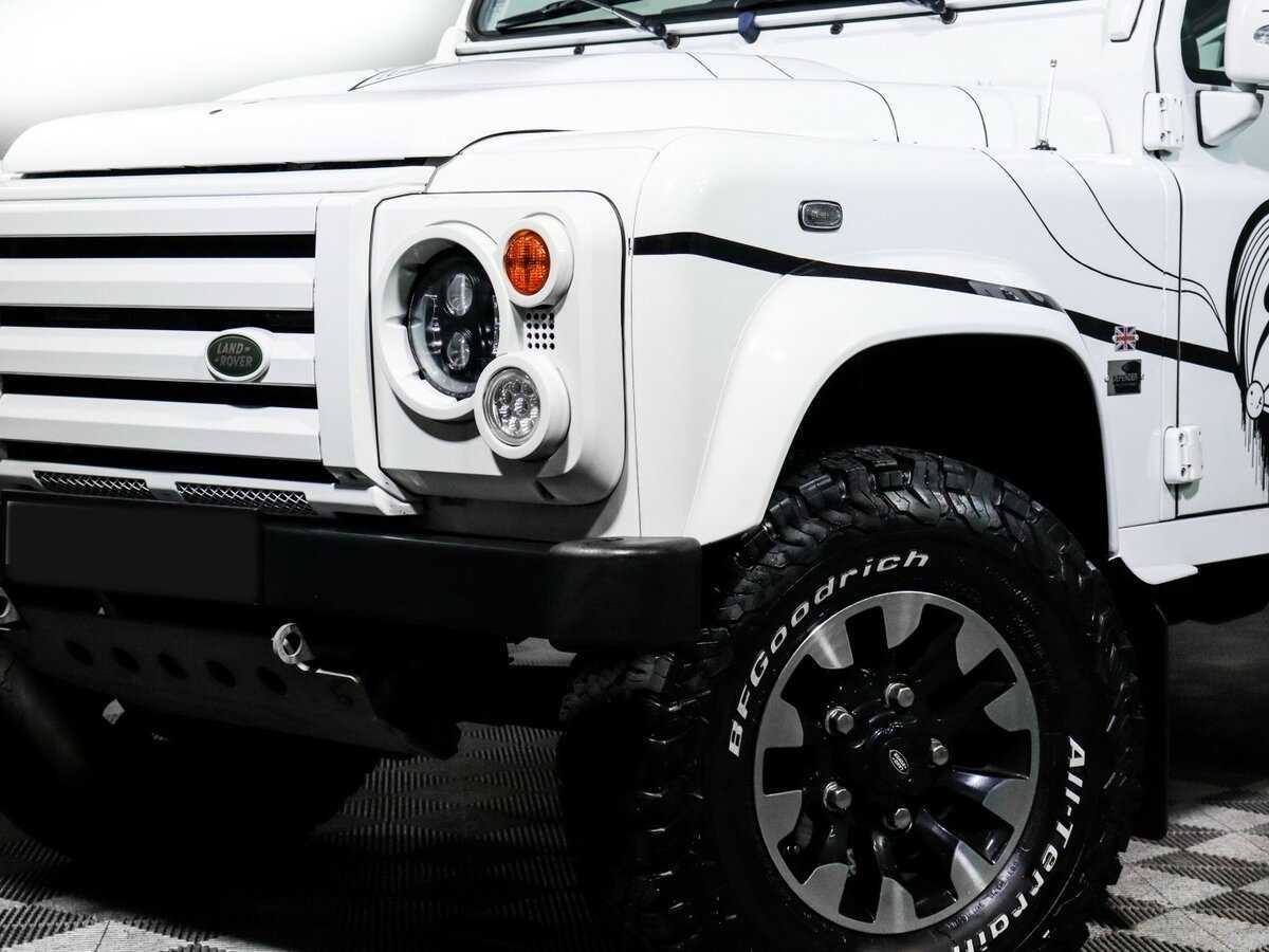 Land Rover Defender с пробегом — 2013 год. Фото: #16