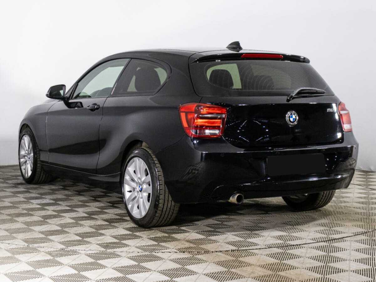 BMW 1 серии с пробегом — 2012 год. Фото: #6