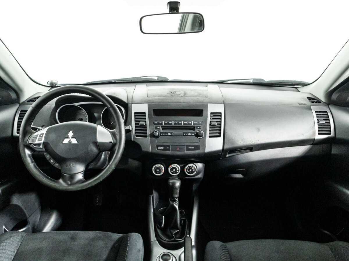 Mitsubishi Outlander с пробегом — 2008 год. Фото: #12