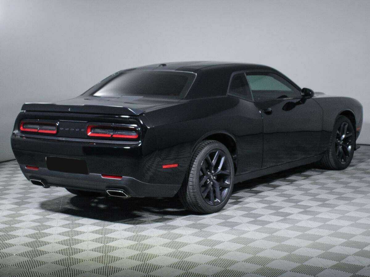 Dodge Challenger с пробегом — 2022 год. Фото: #4