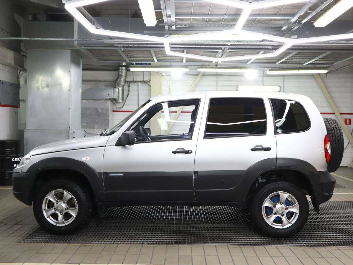 Chevrolet Niva с пробегом — 2011 год. Фото: #3