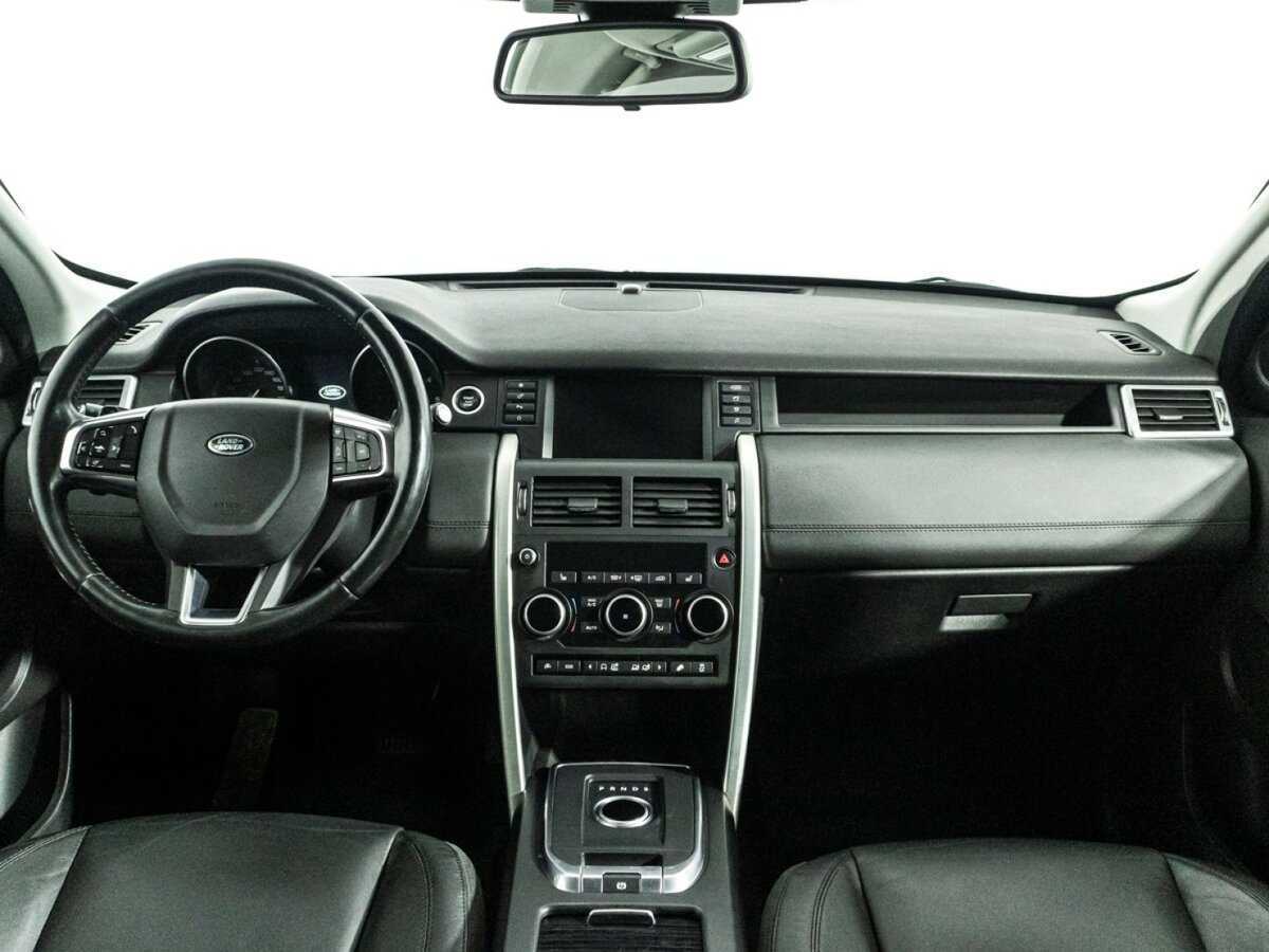 Land Rover Discovery Sport с пробегом — 2015 год. Фото: #12
