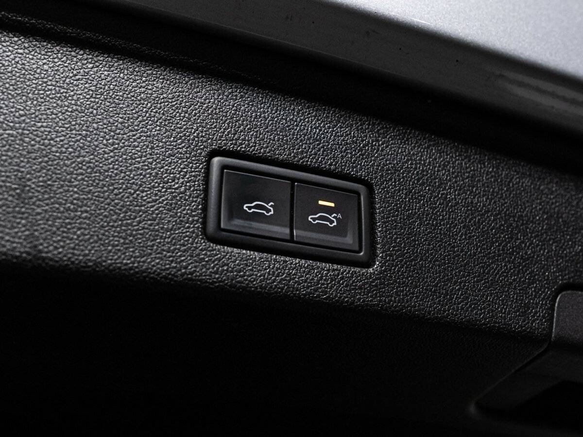 Volkswagen Touareg с пробегом — 2020 год. Фото: #15