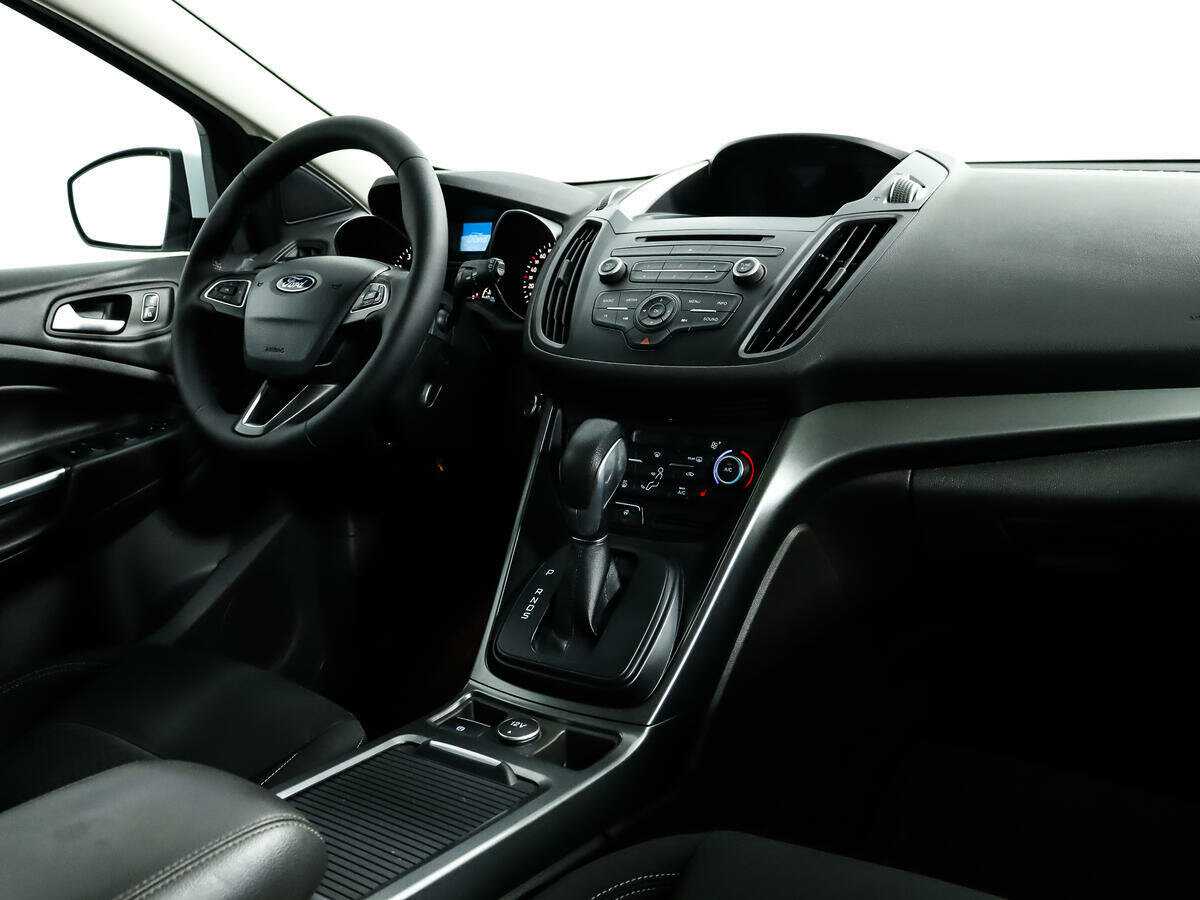 Ford Kuga с пробегом — 2017 год. Фото: #9