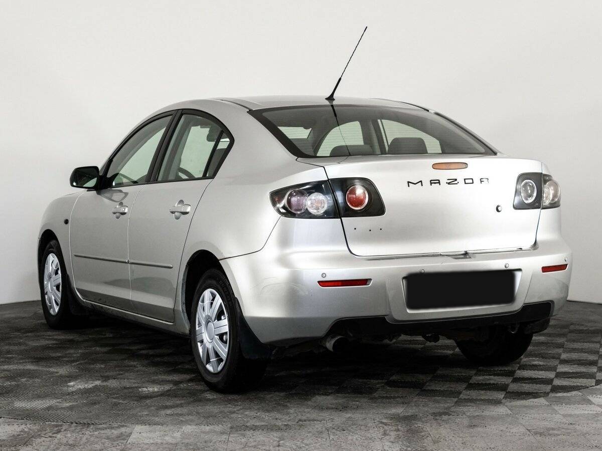 Mazda 3 с пробегом — 2008 год. Фото: #6