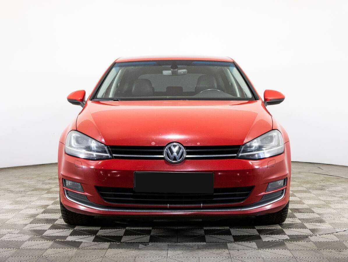 Volkswagen Golf с пробегом — 2013 год. Фото: #1