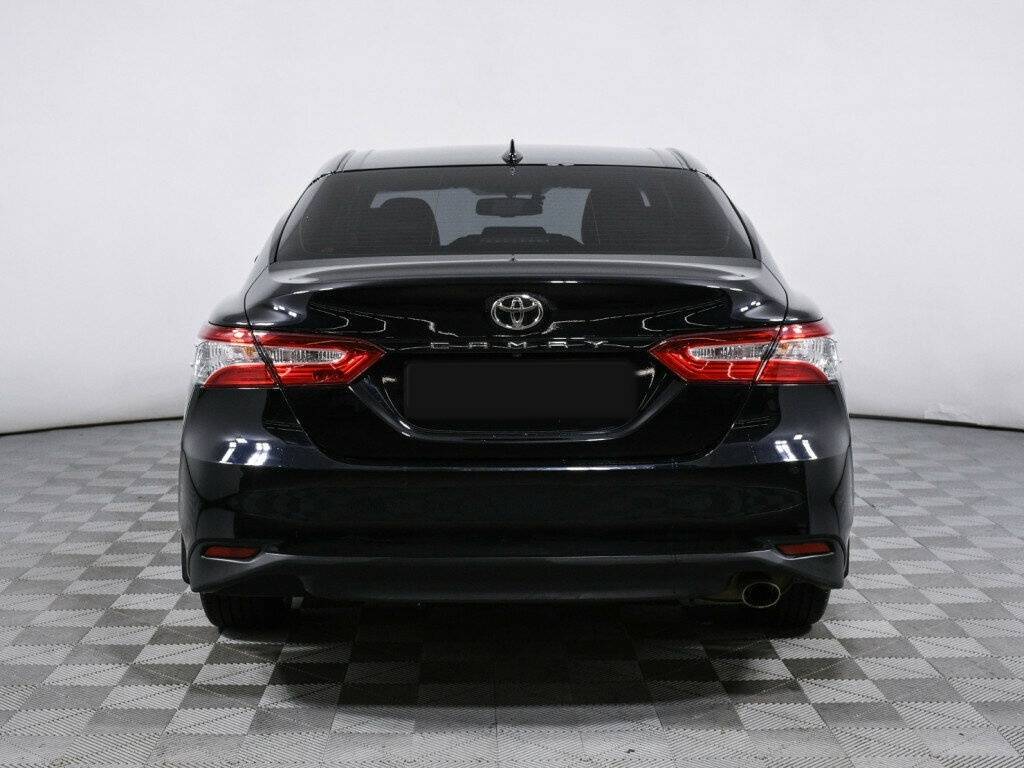 Toyota Camry с пробегом — 2021 год. Фото: #5