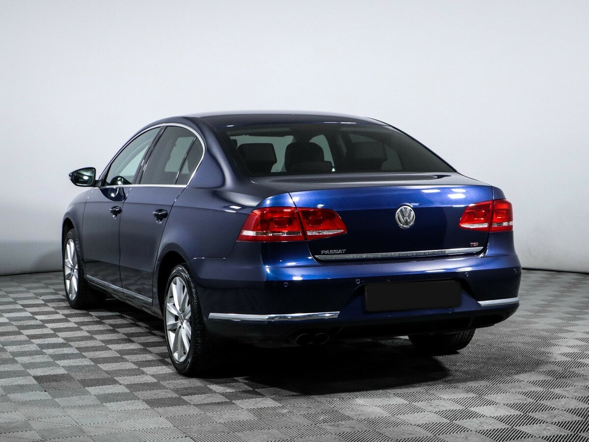 Volkswagen Passat с пробегом — 2011 год. Фото: #4