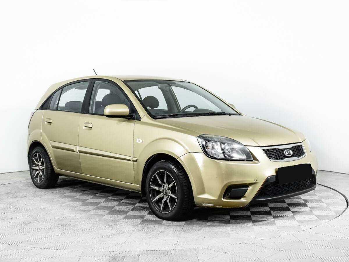 Kia Rio с пробегом — 2010 год. Фото: #2