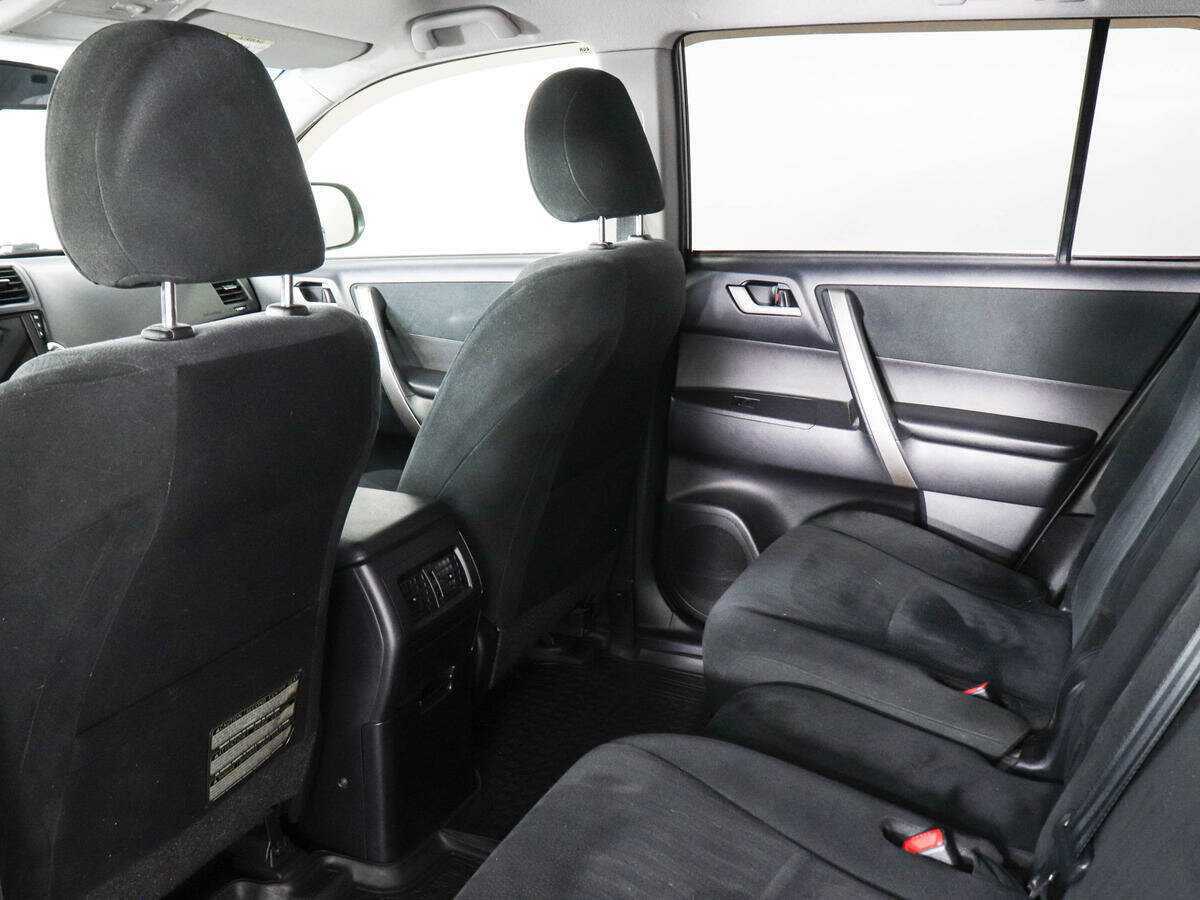 Toyota Highlander с пробегом — 2012 год. Фото: #11