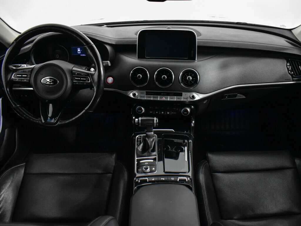 Kia Stinger с пробегом — 2018 год. Фото: #11