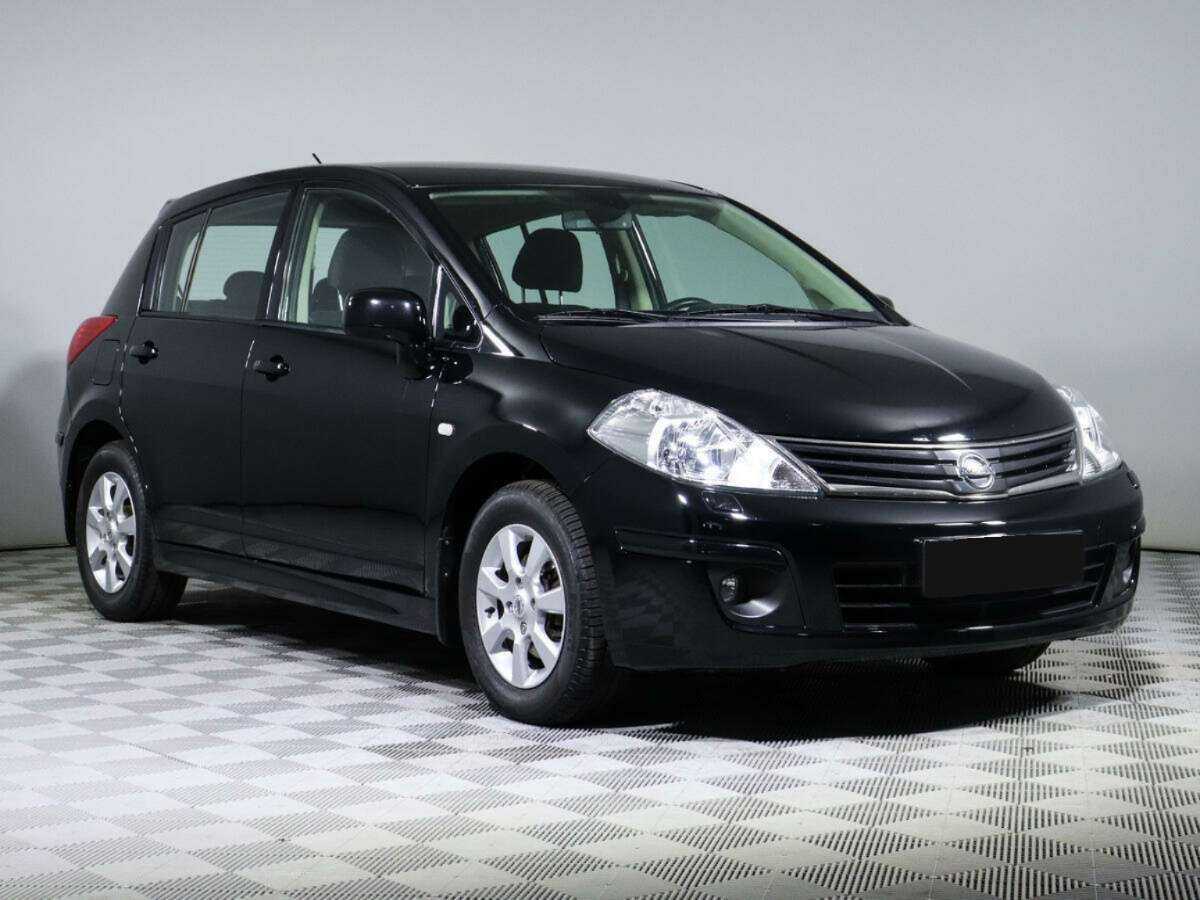 Nissan Tiida с пробегом — 2012 год. Фото: #2