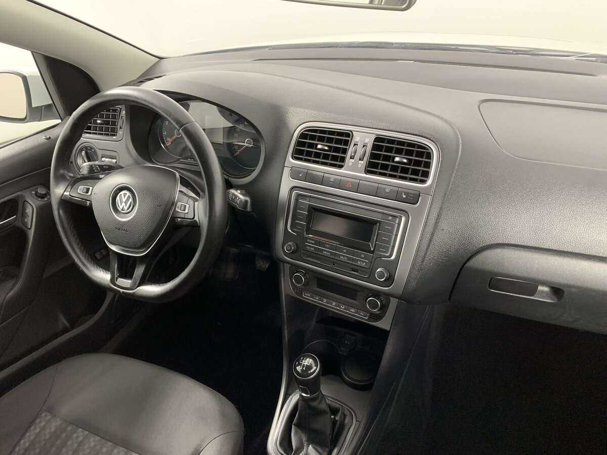 Volkswagen Polo с пробегом — 2019 год. Фото: #6