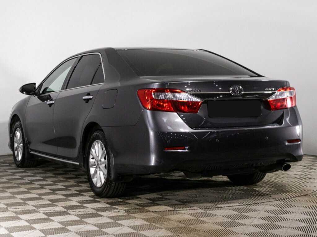 Toyota Camry с пробегом — 2012 год. Фото: #6