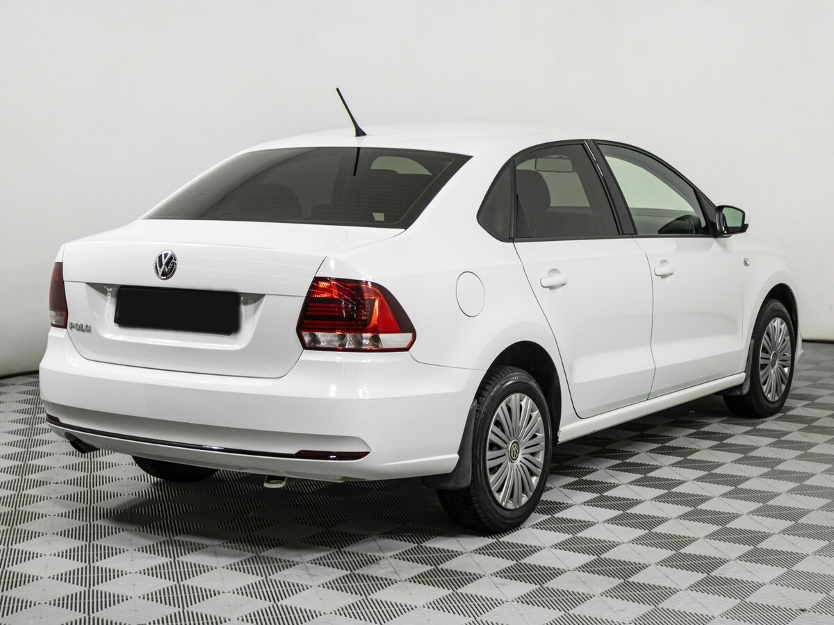 Volkswagen Polo с пробегом — 2016 год. Фото: #4