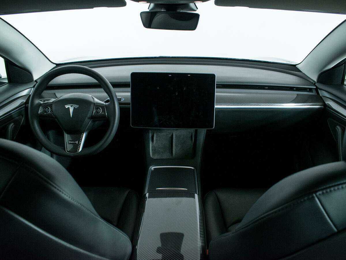 Tesla Model 3 с пробегом — 2021 год. Фото: #11