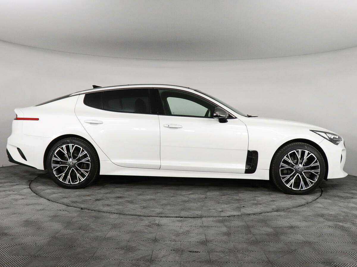 Kia Stinger с пробегом — 2018 год. Фото: #3