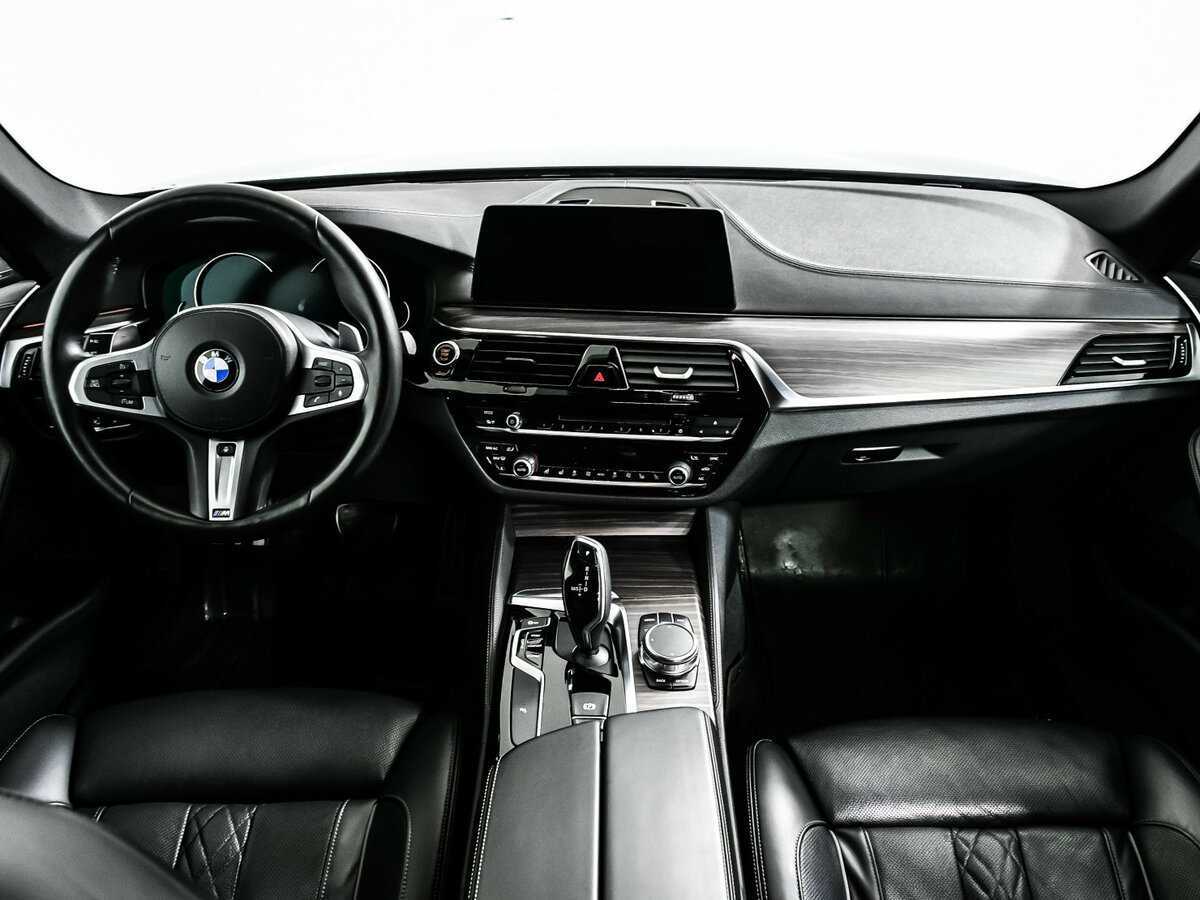 BMW 5 серии с пробегом — 2018 год. Фото: #10