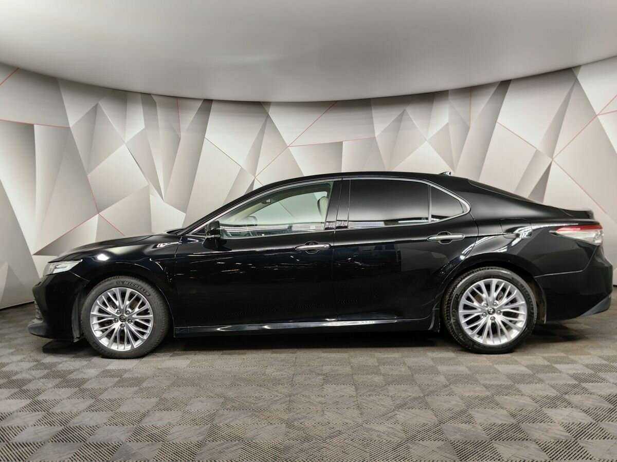 Toyota Camry с пробегом — 2020 год. Фото: #4