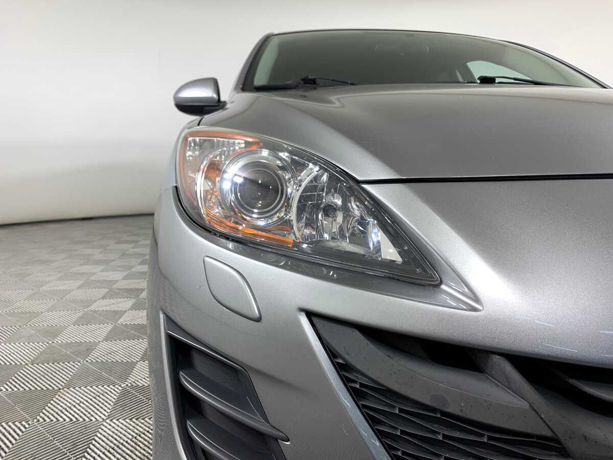 Mazda 3 с пробегом — 2011 год. Фото: #9