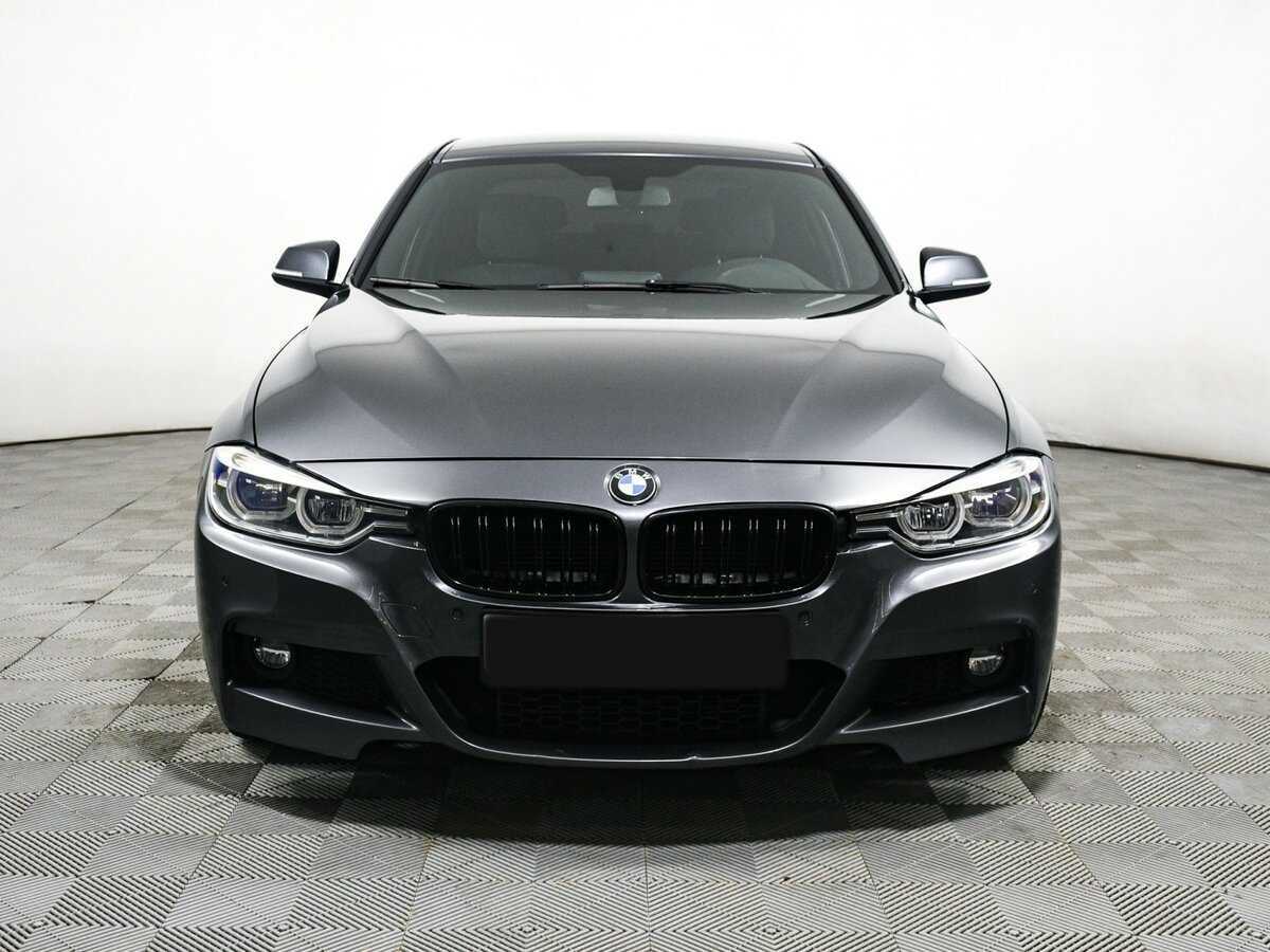 BMW 3 серии с пробегом — 2015 год. Фото: #1