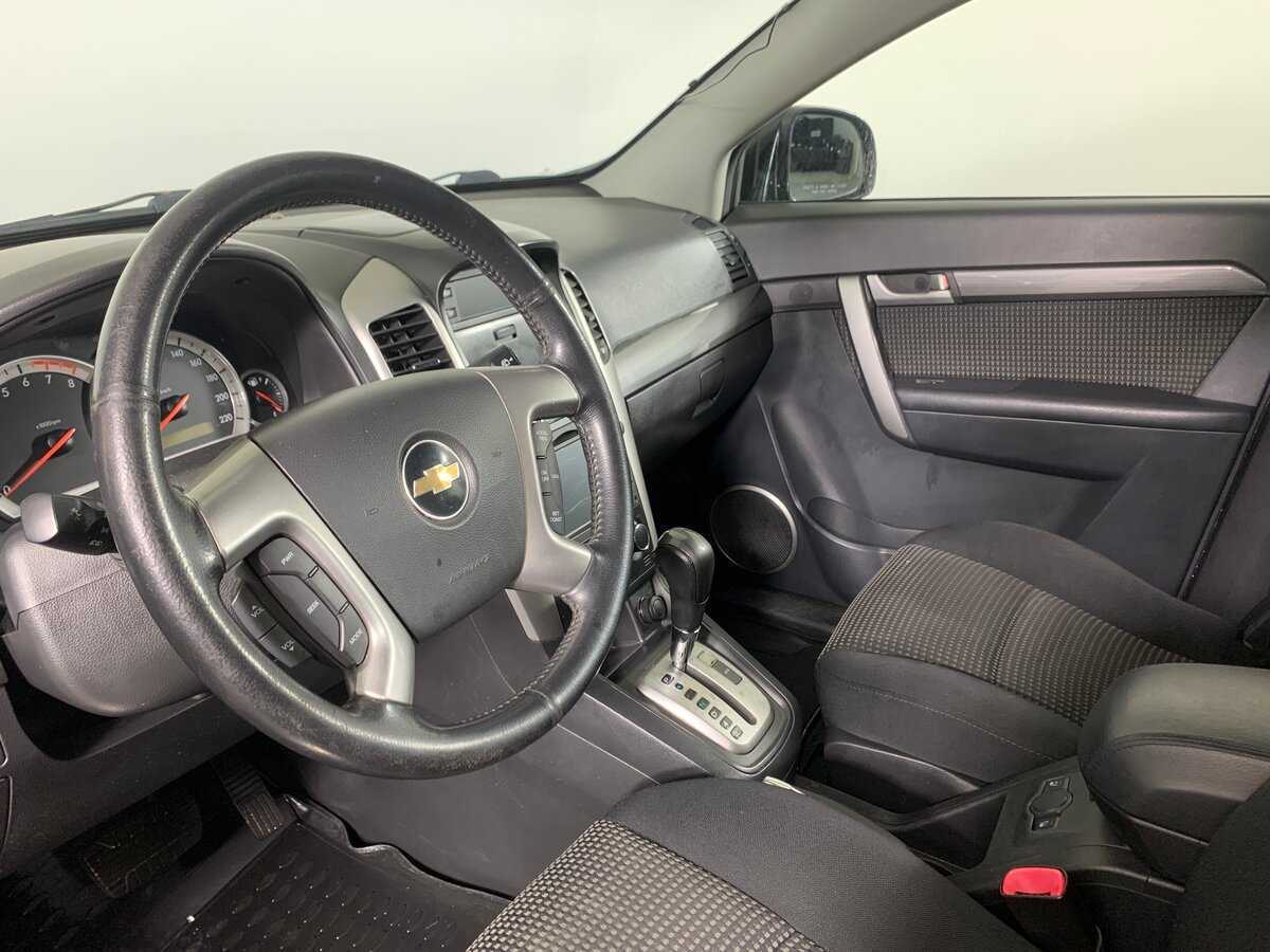 Chevrolet Captiva с пробегом — 2010 год. Фото: #11