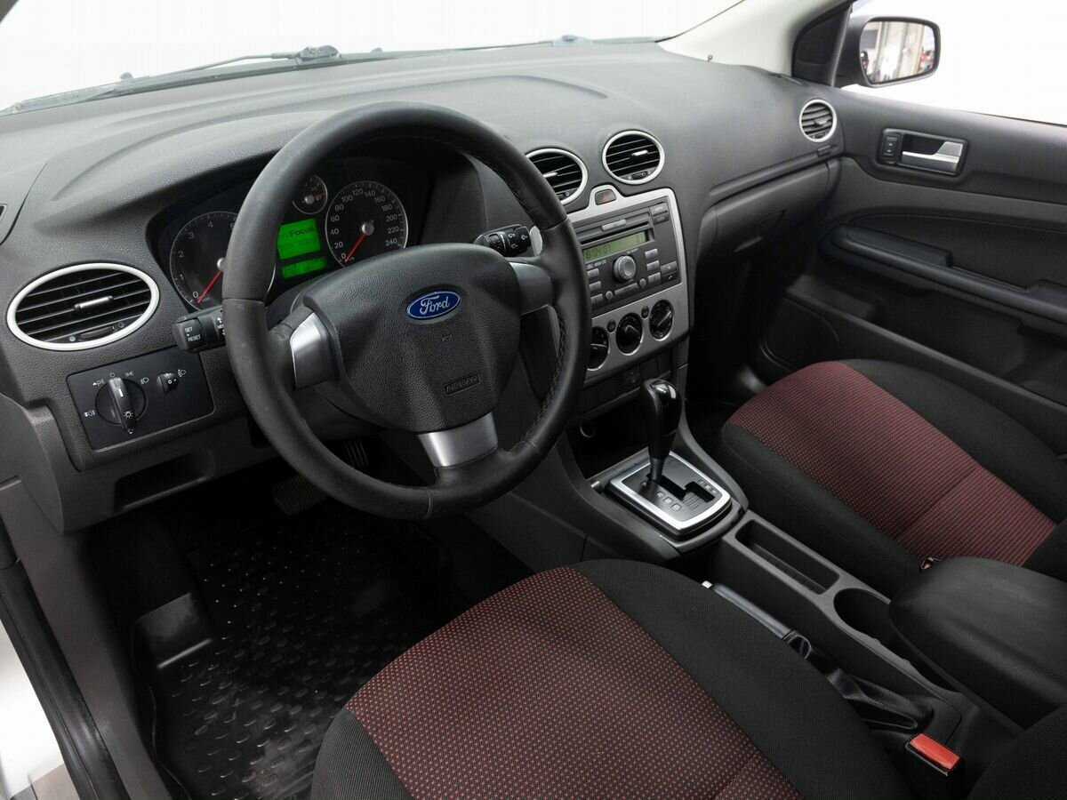 Ford Focus с пробегом — 2006 год. Фото: #7