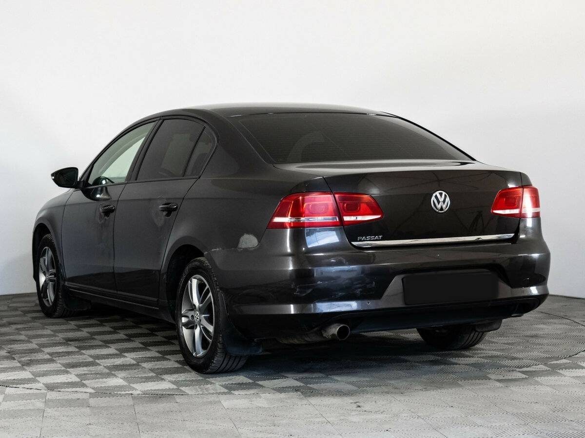 Volkswagen Passat с пробегом — 2011 год. Фото: #5