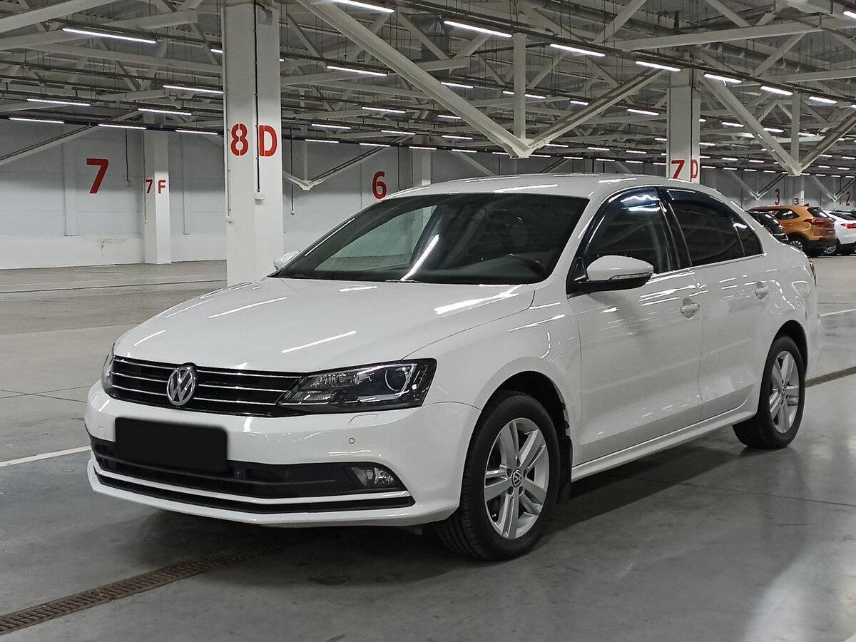 Volkswagen Jetta с пробегом — 2015 год. Фото: #0