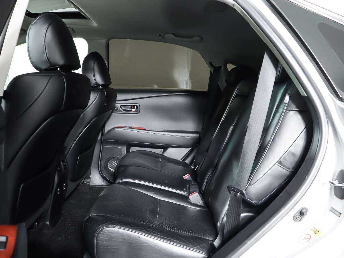 Lexus RX с пробегом — 2010 год. Фото: #9