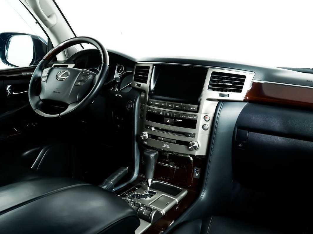 Lexus LX с пробегом — 2014 год. Фото: #8