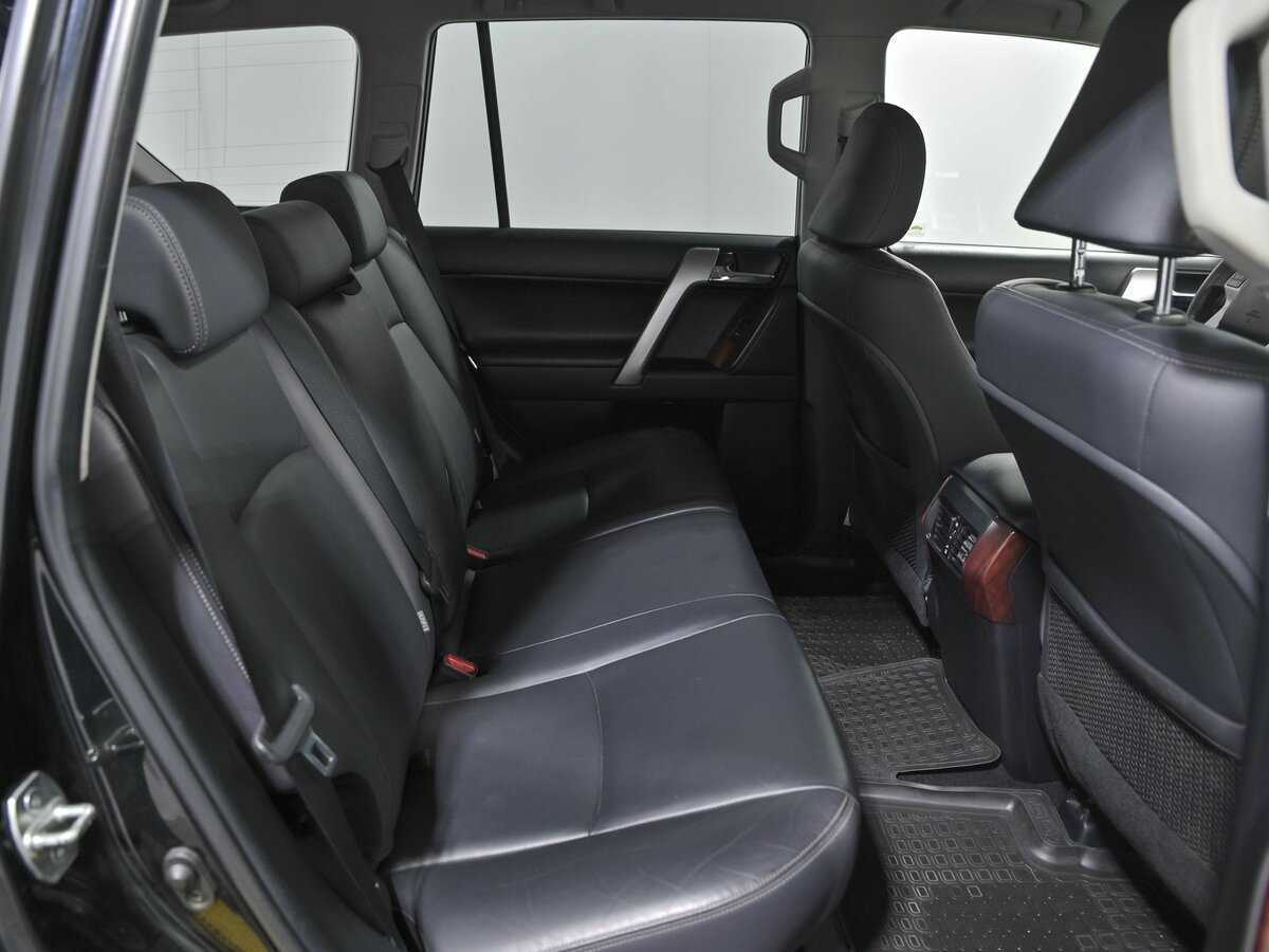 Toyota Land Cruiser Prado с пробегом — 2017 год. Фото: #21