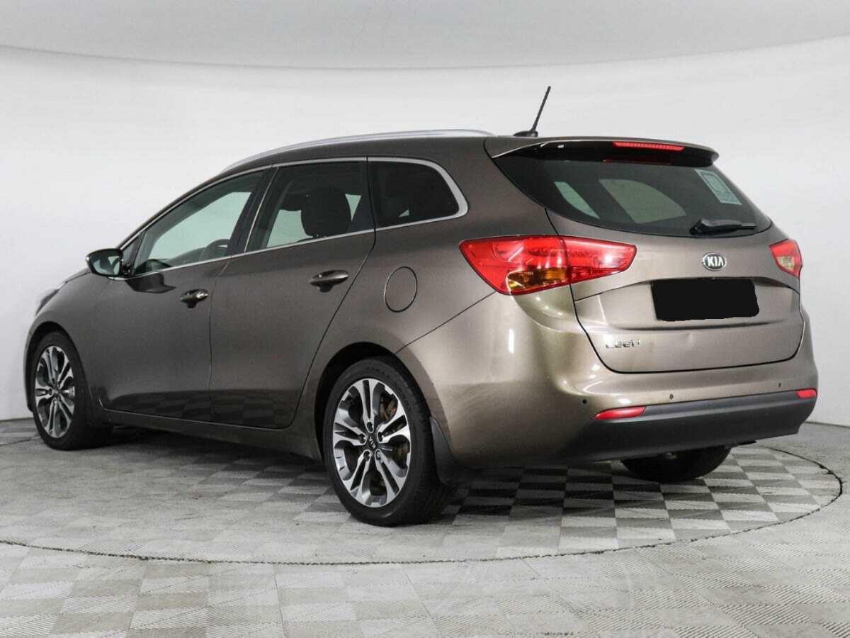 Kia Ceed с пробегом — 2013 год. Фото: #6