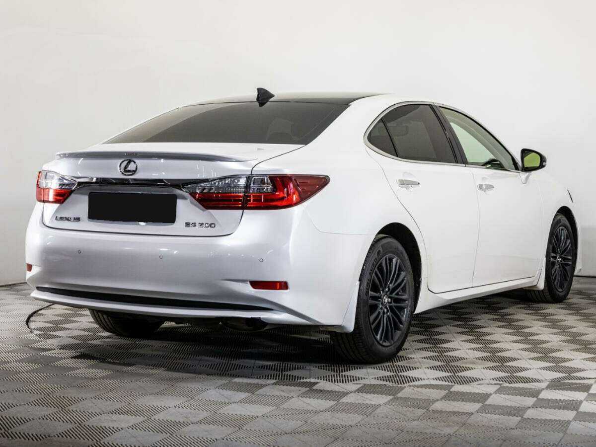 Lexus ES с пробегом — 2018 год. Фото: #4