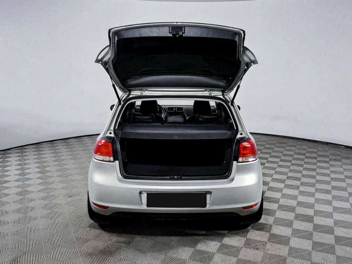 Volkswagen Golf с пробегом — 2010 год. Фото: #9